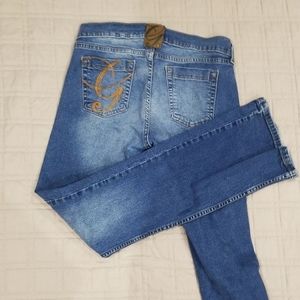 COMFORTABLE JEANS